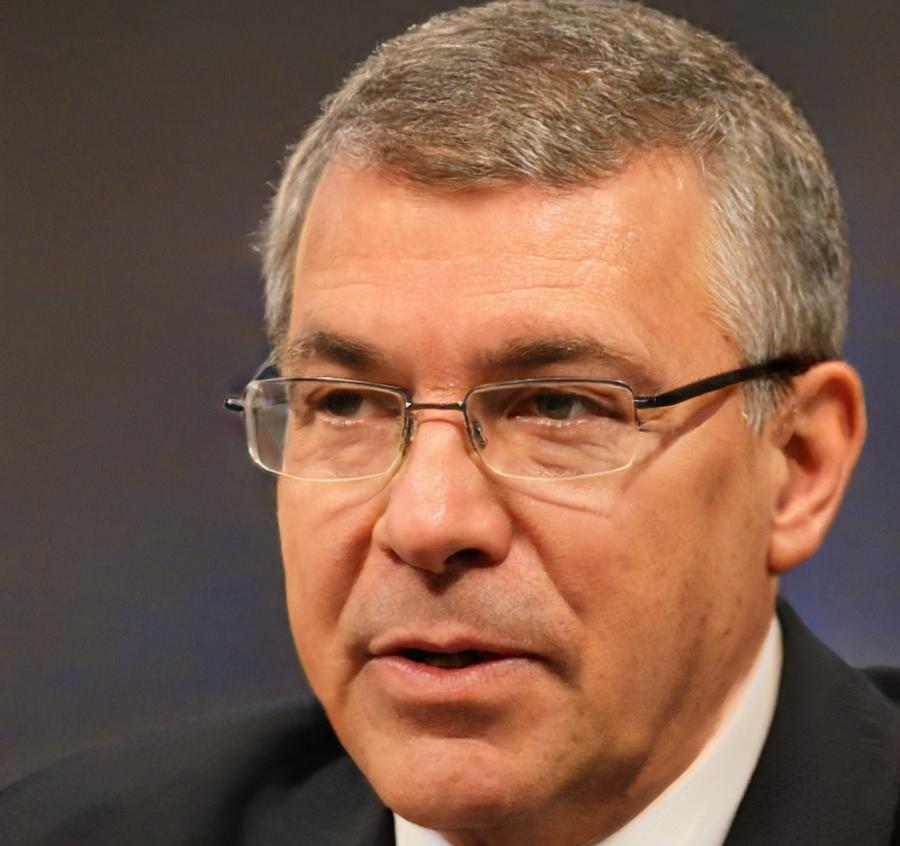 Portrait de Soren Lindqvist, expert en prévisions budgétaires